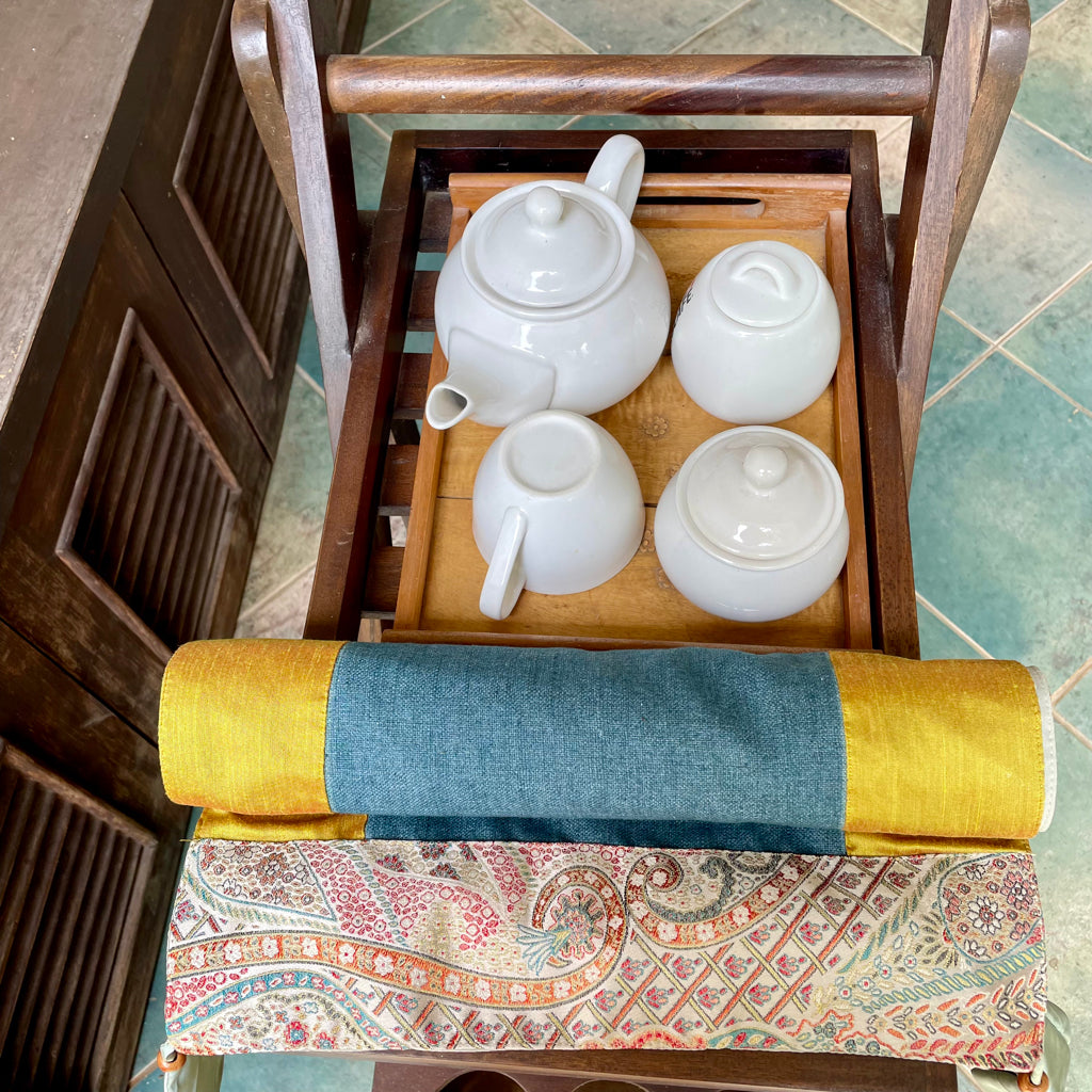 Fifth Avenue Como Table Runner
