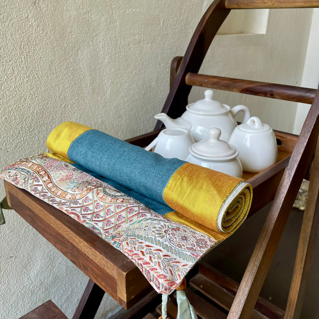 Fifth Avenue Como Table Runner