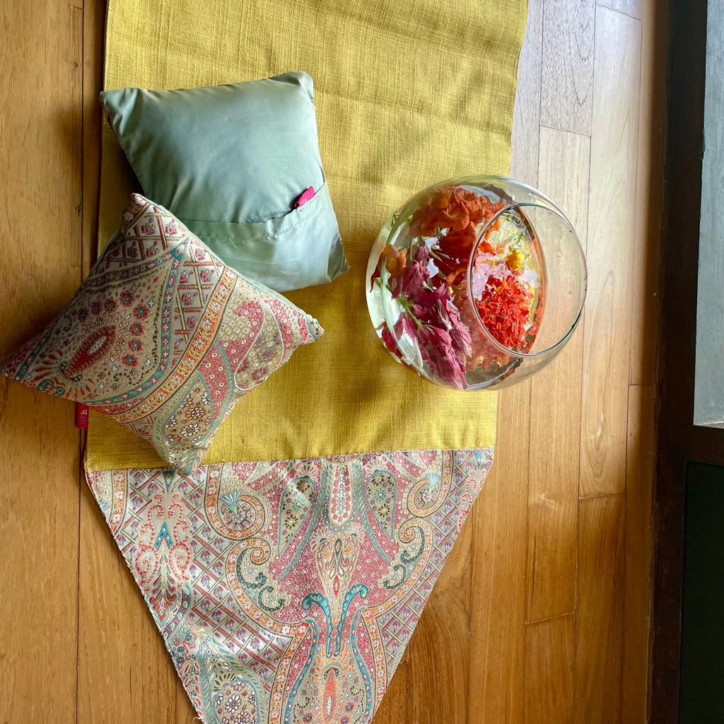 Fifth Avenue Florence Table Runner