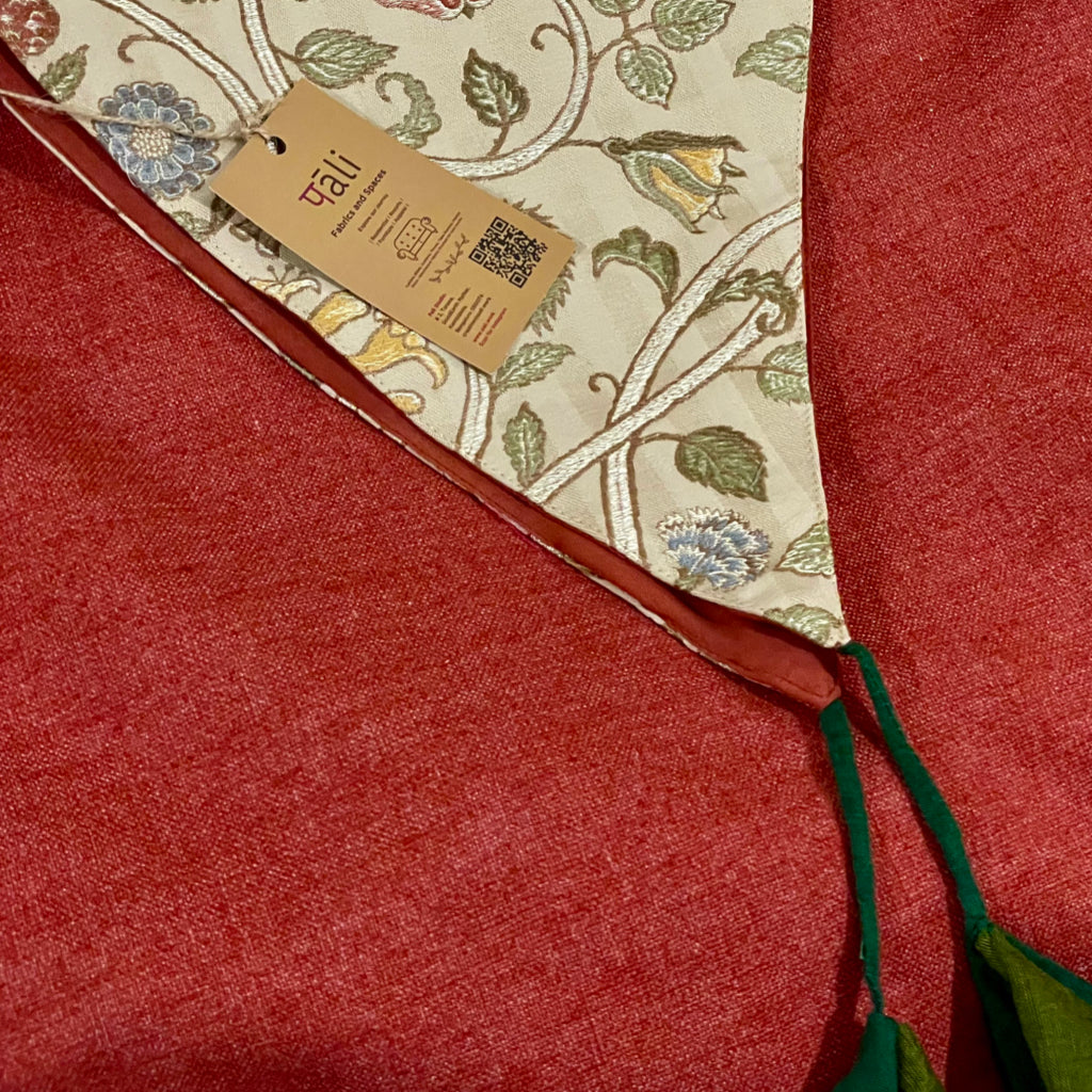 Fifth Avenue Lexington Table Runner