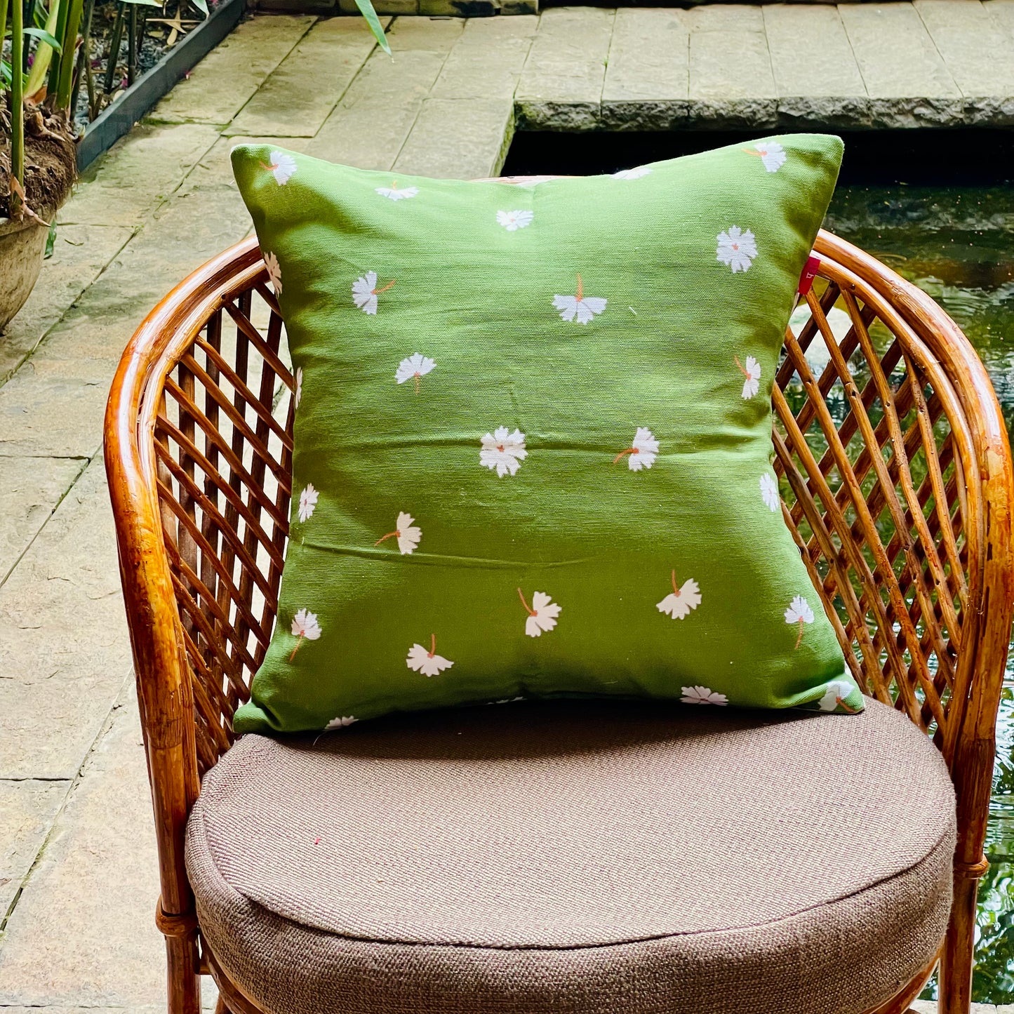 Clyde Parijat Olive Cushion Cover - 16 x 16 - Single