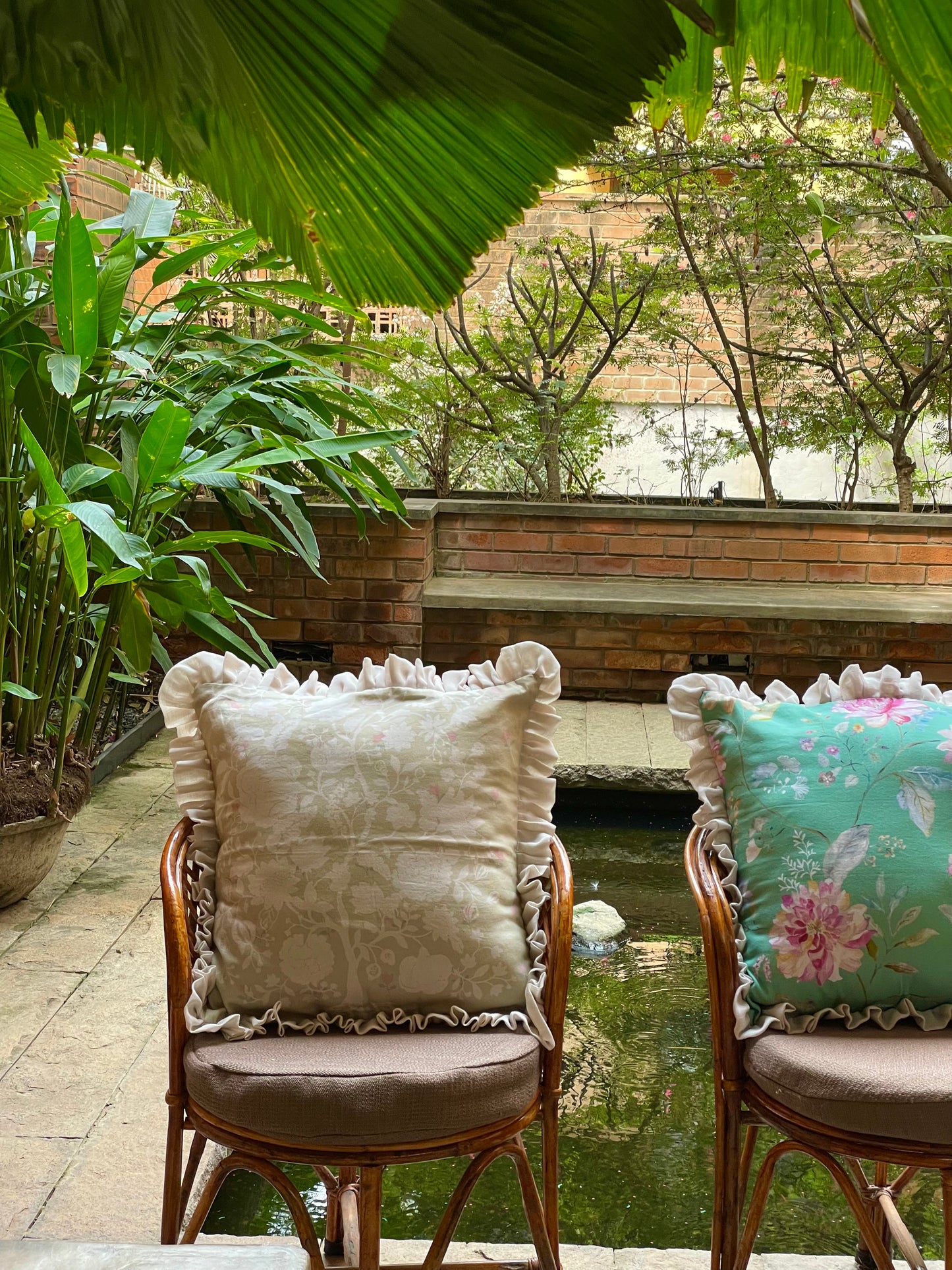 Clyde Windsor Estate Adelaide Frilly Cushion Cover - 16 x 16 - Single