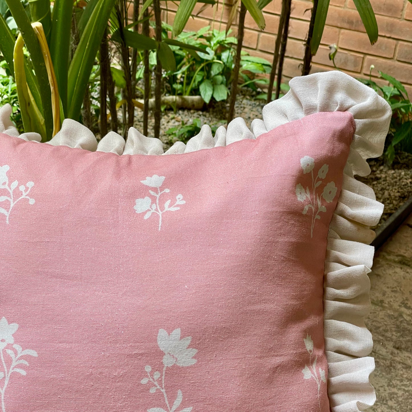 Clyde Windsor Estate Cannoli Frilly Cushion Cover - 16 x 16 - Single