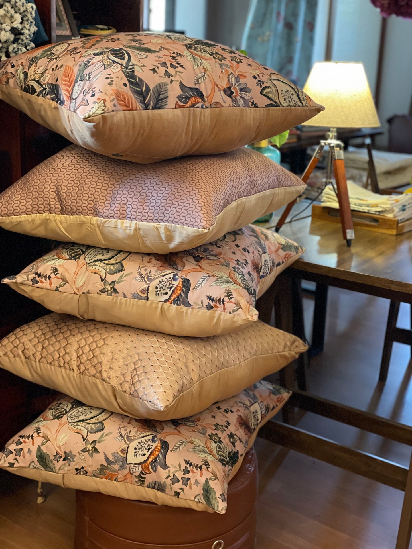 Seine Tsubaki Cushion Cover - 24 x 24 - Single