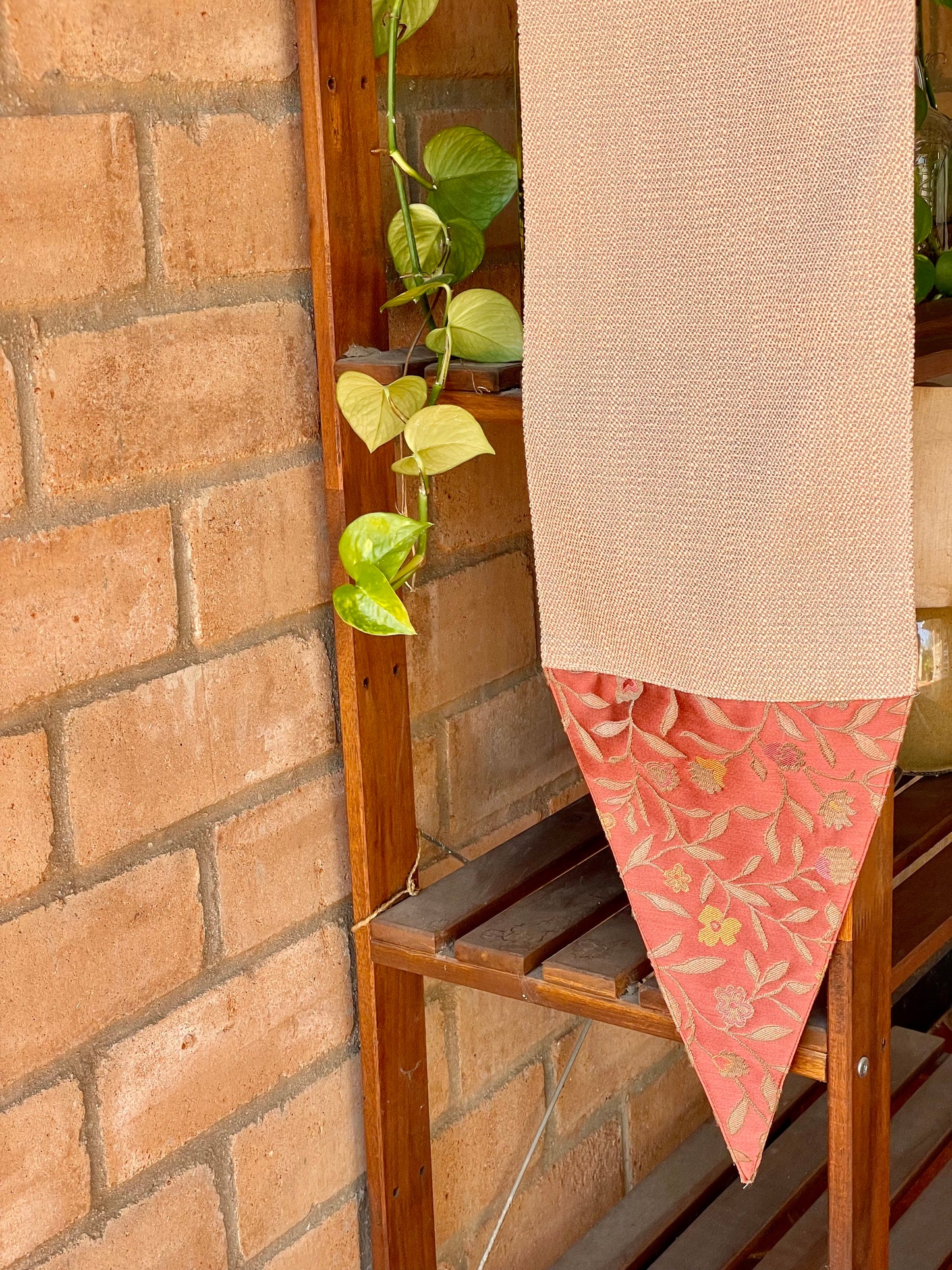 Fifth Avenue Mogra Table Runner