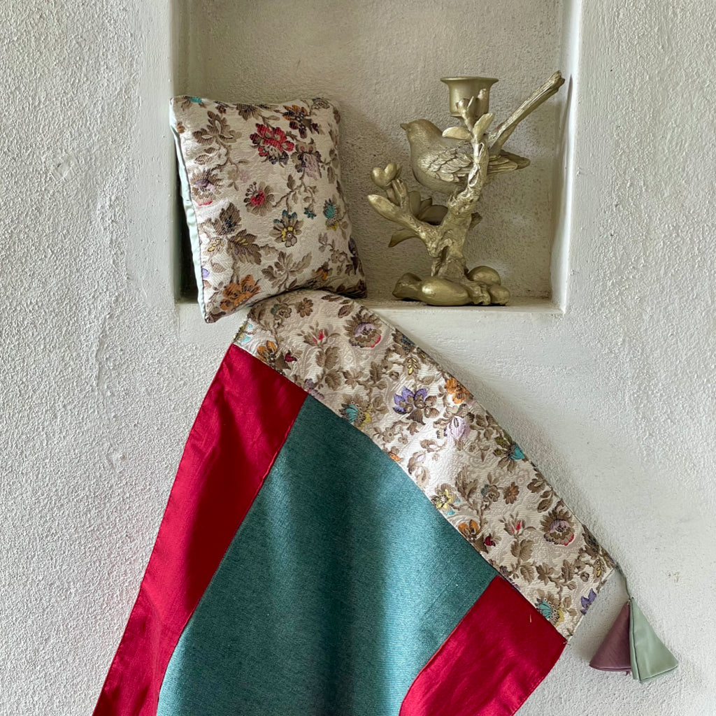 Fifth Avenue Manhattan Table Runner