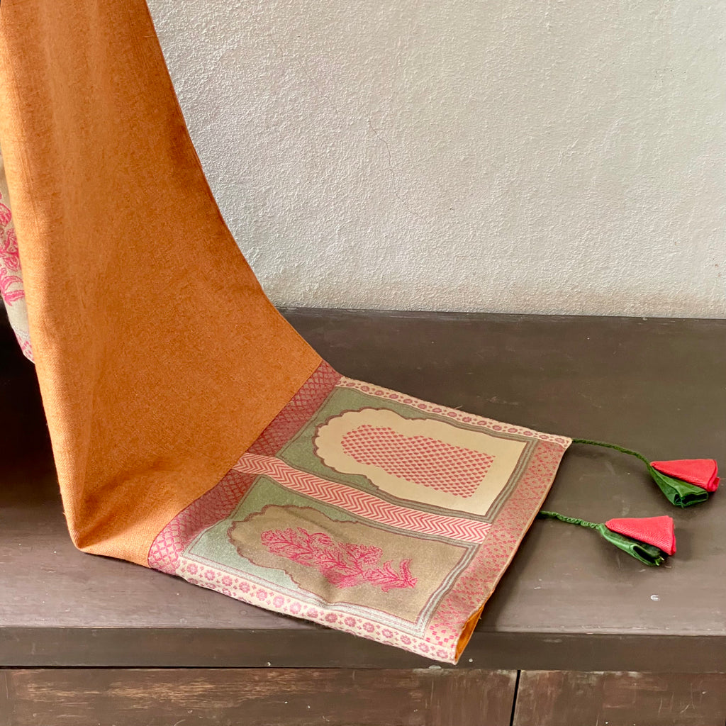 Fifth Avenue Rome Table Runner