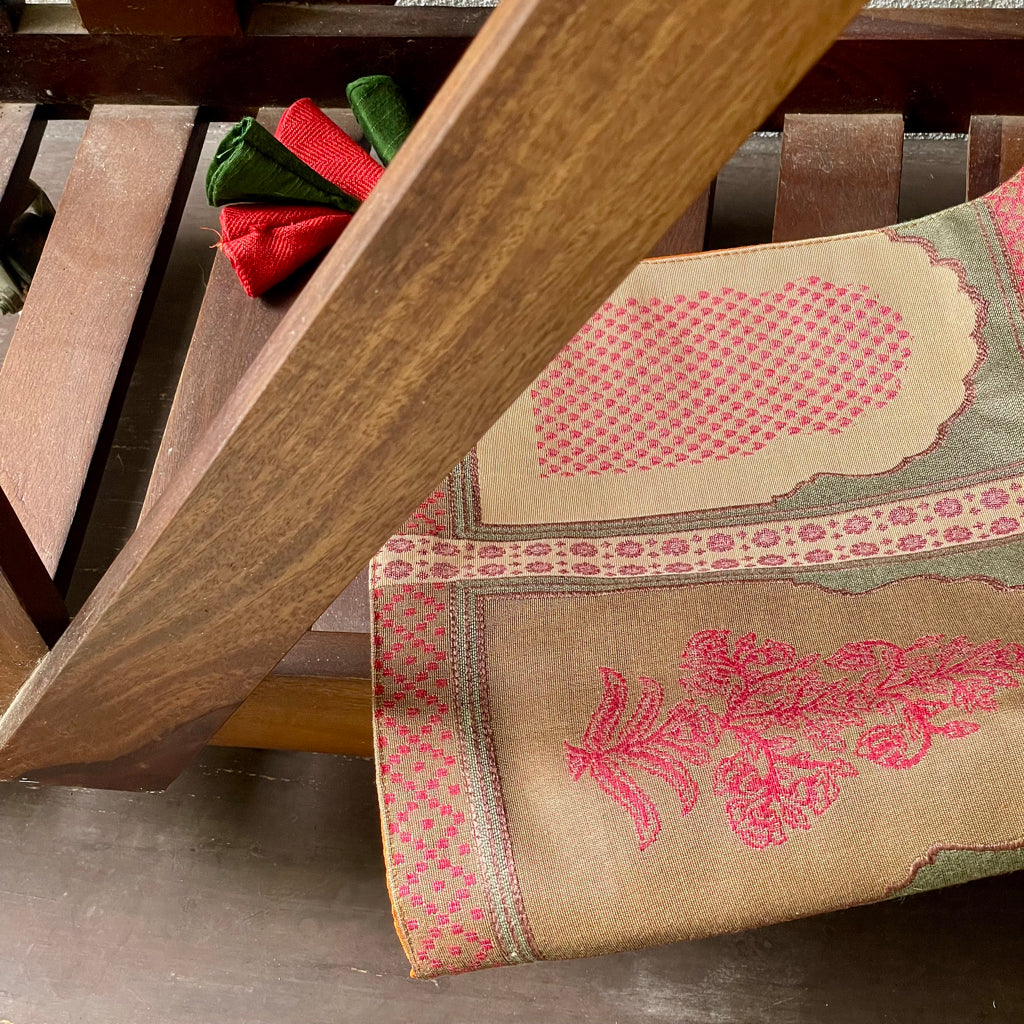 Fifth Avenue Rome Table Runner