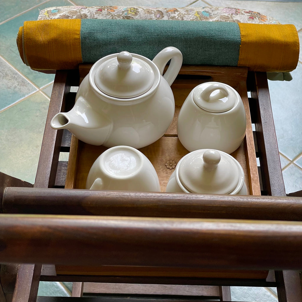 Fifth Avenue Madison Table Runner