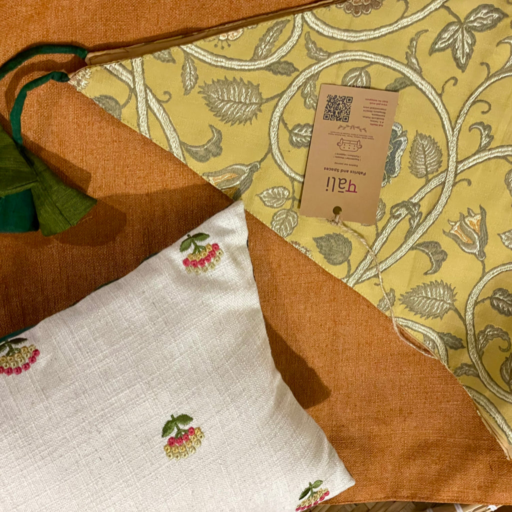 Fifth Avenue Houston Table Runner