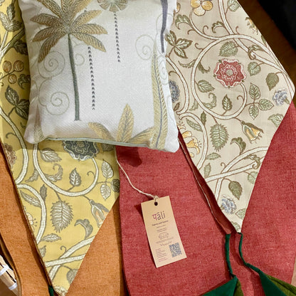 Fifth Avenue Houston Table Runner