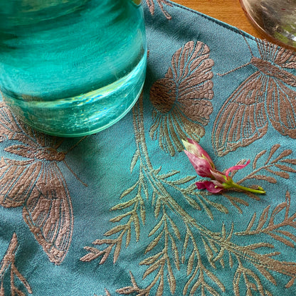 Fifth Avenue Peppermint Table Runner