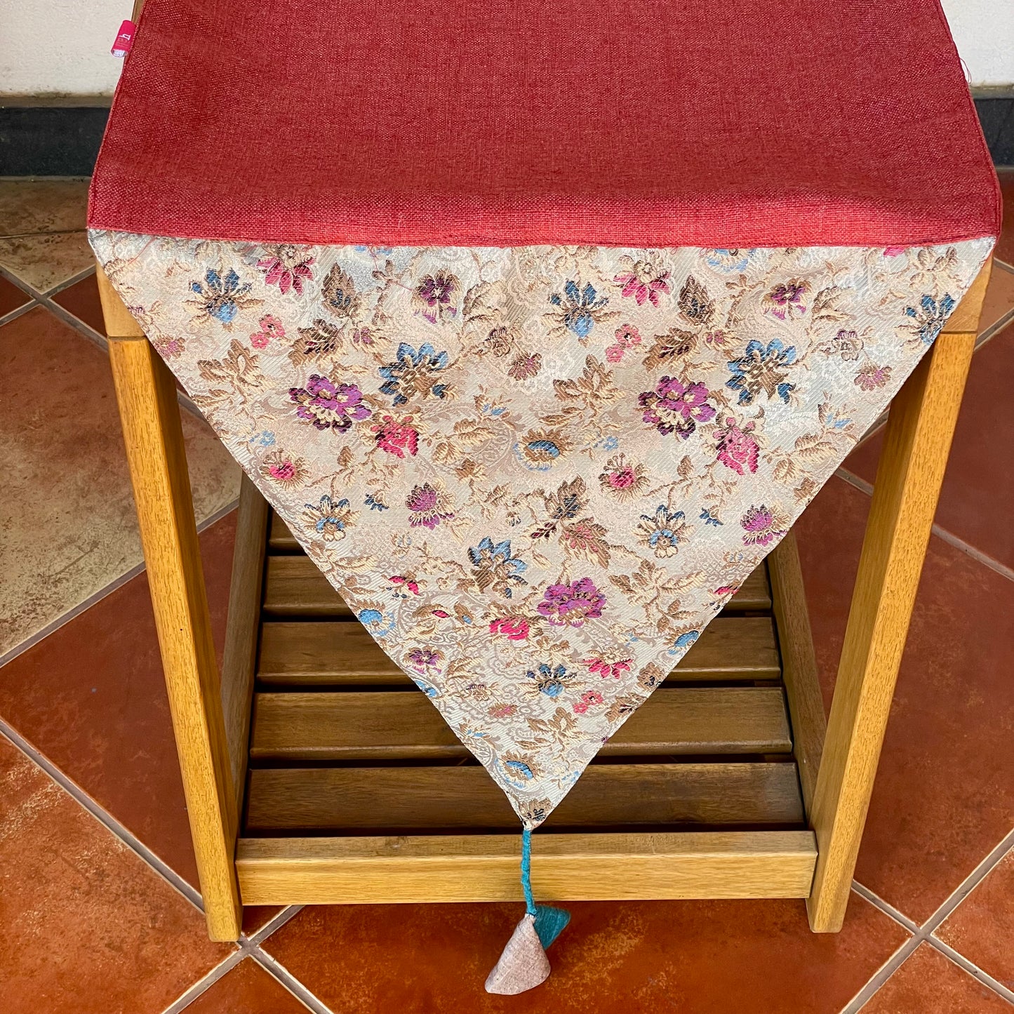 Fifth Avenue Sencha Table Runner