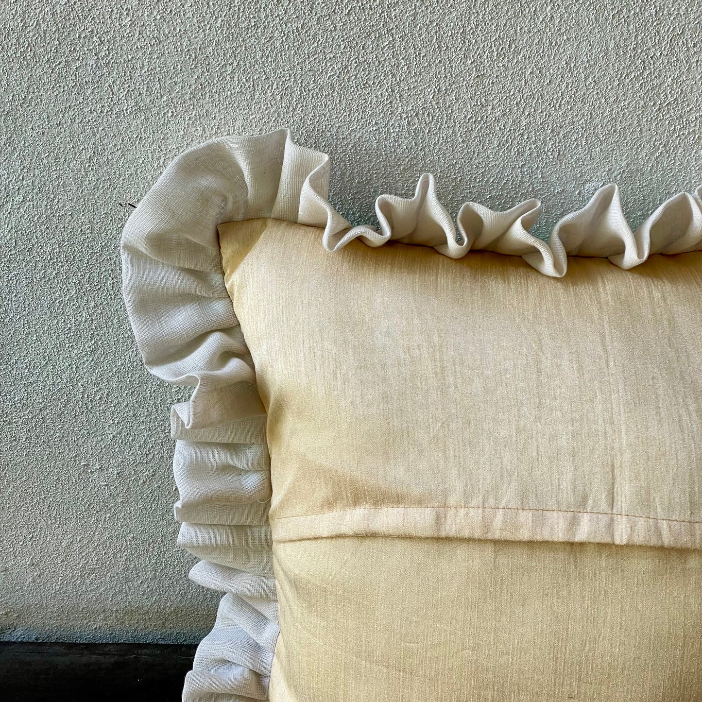 Clyde Windsor Estate Cannoli Frilly Cushion Cover - 16 x 16 - Single