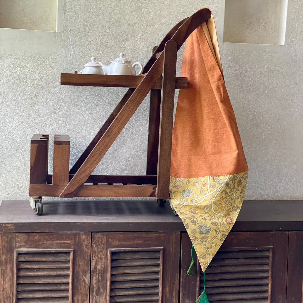 Fifth Avenue Houston Table Runner