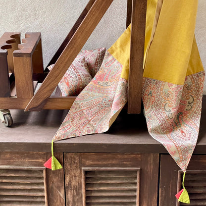 Fifth Avenue Florence Table Runner